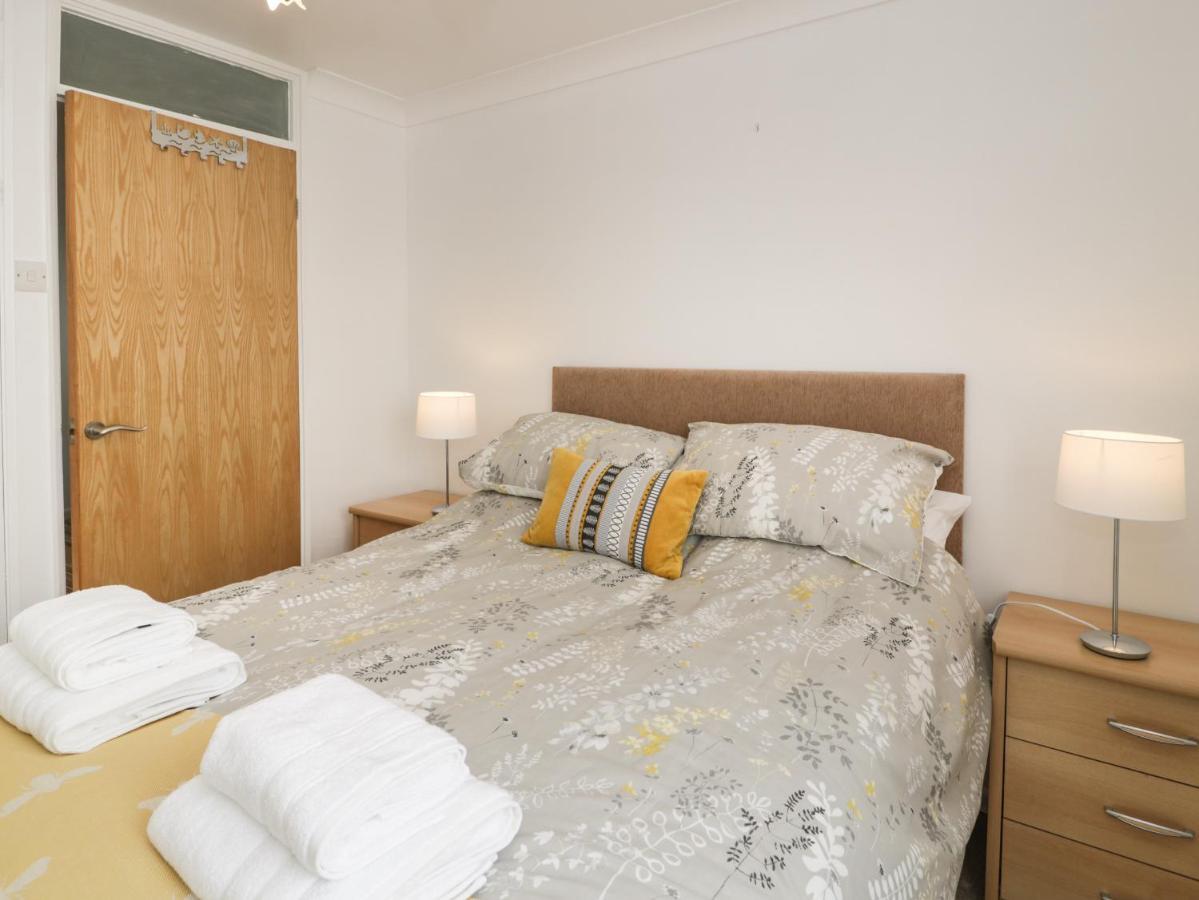 25 South Snowdon Wharf *