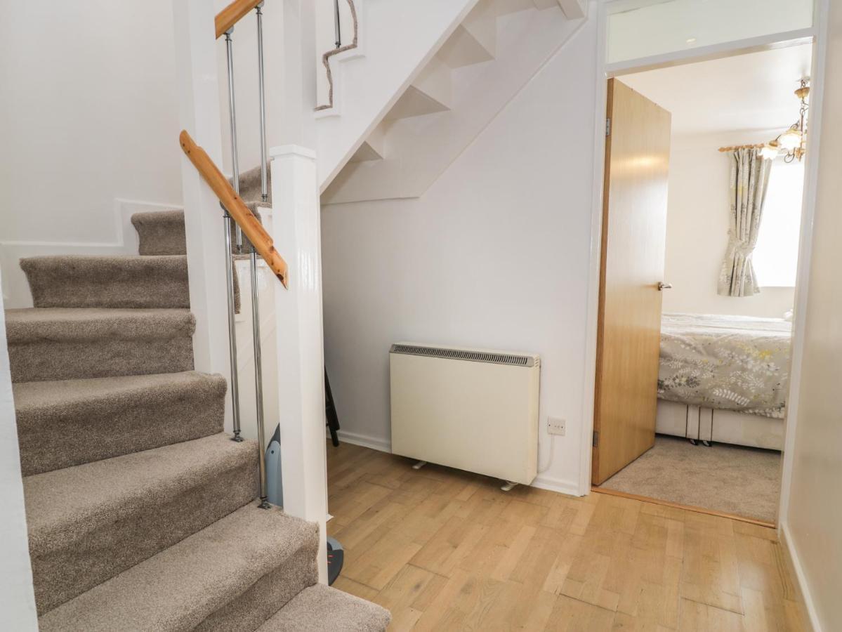 25 South Snowdon Wharf *