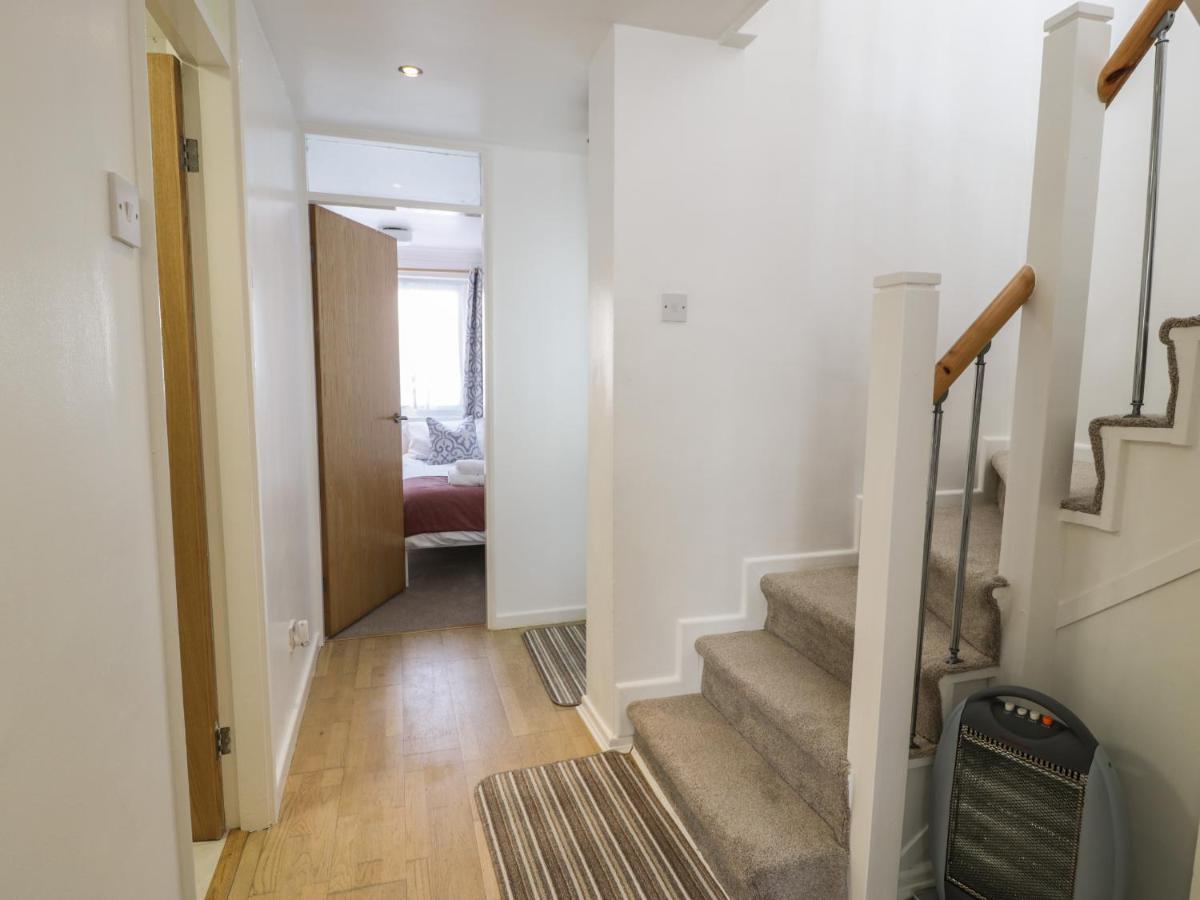 25 South Snowdon Wharf *